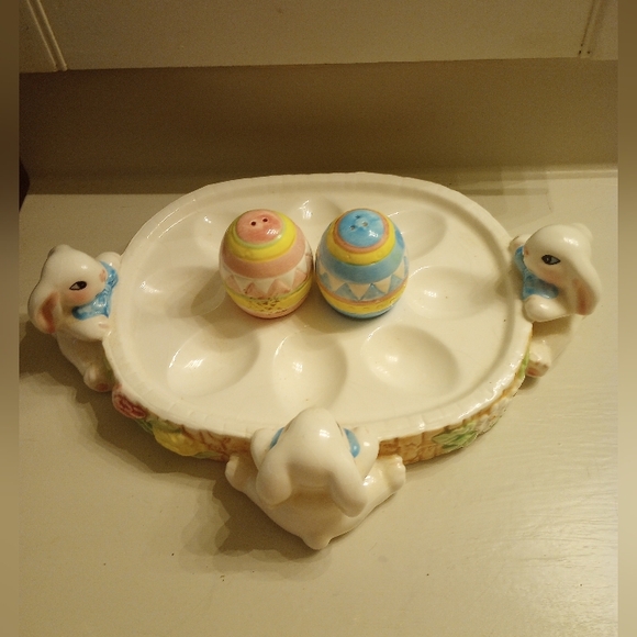 Other - Ceramic Easter Egg Display Plate and matching salt and pepper shakers